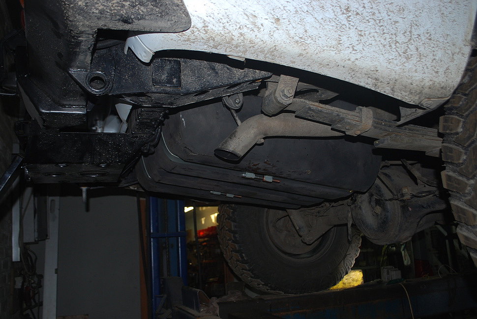 Дополнительный топливный бак на Ford Ranger