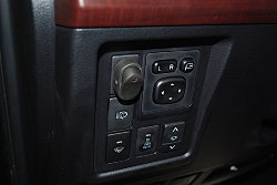 Топливный бак полиэтиленовый Toyota Land Cruiser 150 (дополнительный), 
Объём бака 98 литров;
Масса бака 14 кг;
Толщина стенки до 8 мм;
Срок службы 10 лет;
 Гарантия 1 год;