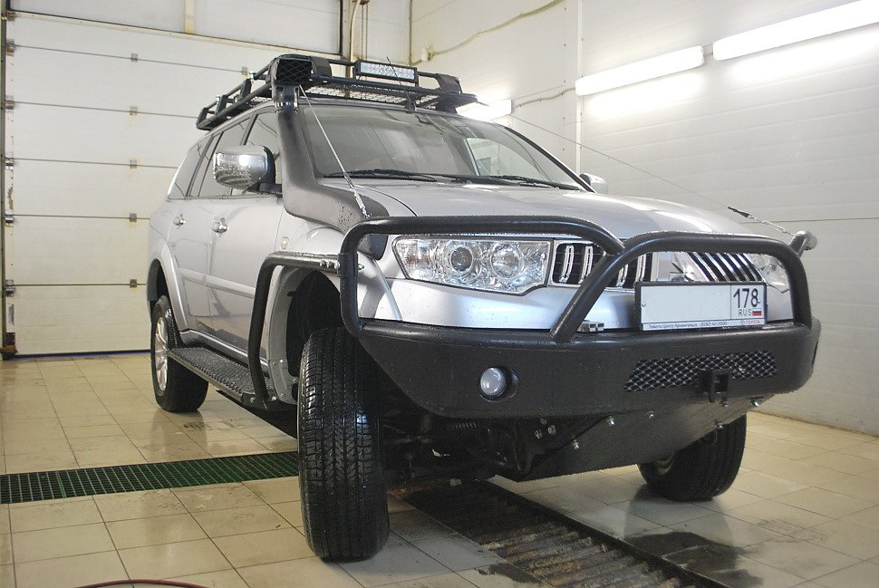 Силовой бампер Mitsubishi Pajero Sport 2
