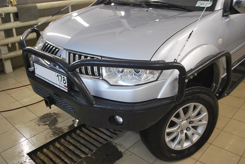Силовой бампер Pajero Sport 2