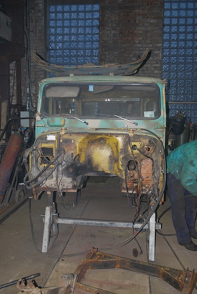 Toyota Land Cruiser 40 реставрируем, ставим мосты Toyota Land Cruiser 80, лифтуем