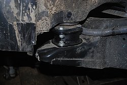 Toyota Tundra 2012 год, 5.7 L, лебедки Master Winch 12500 спереди и сзади в штатных бамперах, Боди лифт 5см, защита днища 8мм алюминий, пневмо подвеска, свет Prolight, колеса 35*12,5*18,
силовой обвес, лаборатория полного привода, площадка под лебедку, защита днища, боди лифт, лебедка в штатный бампер