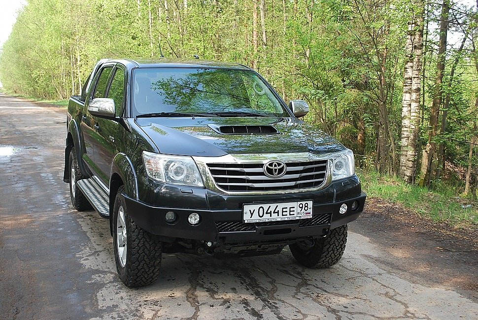 Cиловые бамперы Toyota Hi-lux серия Л