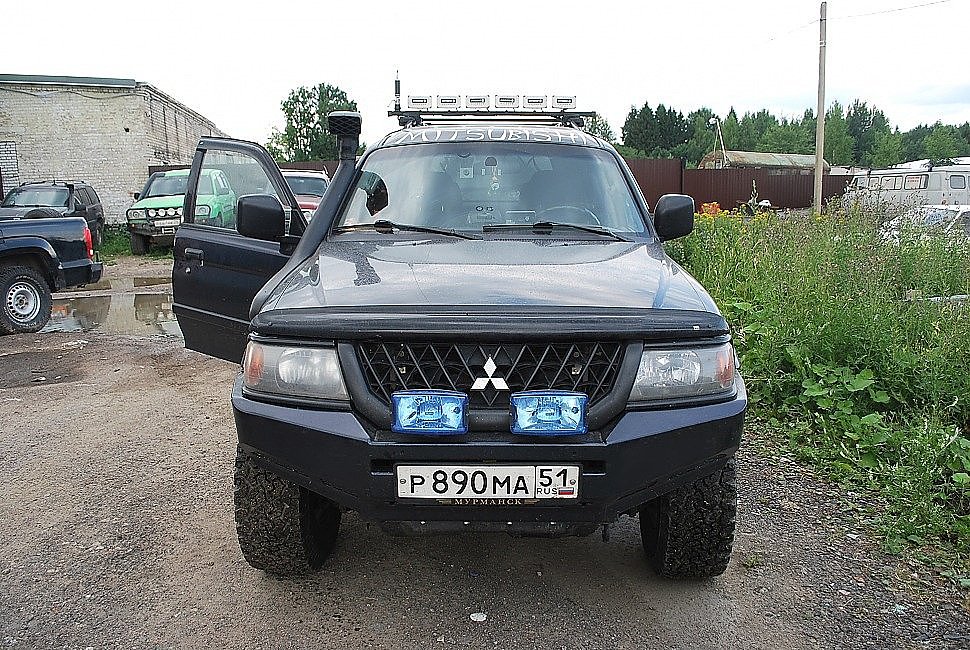 Передний силовой бампер Mitsubishi Pajero Sport, Montera