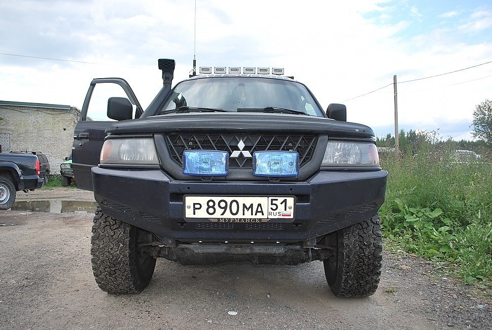 Передний силовой бампер Mitsubishi Pajero Sport, Montera