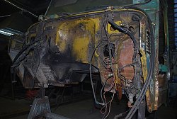 Toyota Land Cruiser 40 реставрируем, ставим мосты Toyota Land Cruiser 80, лифтуем