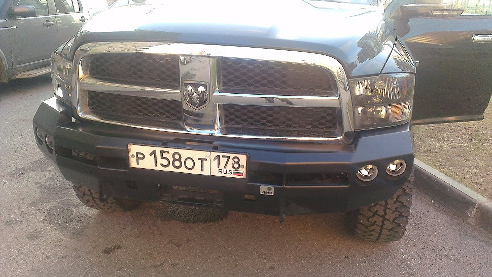 Силовой бампер на Dodge Ram