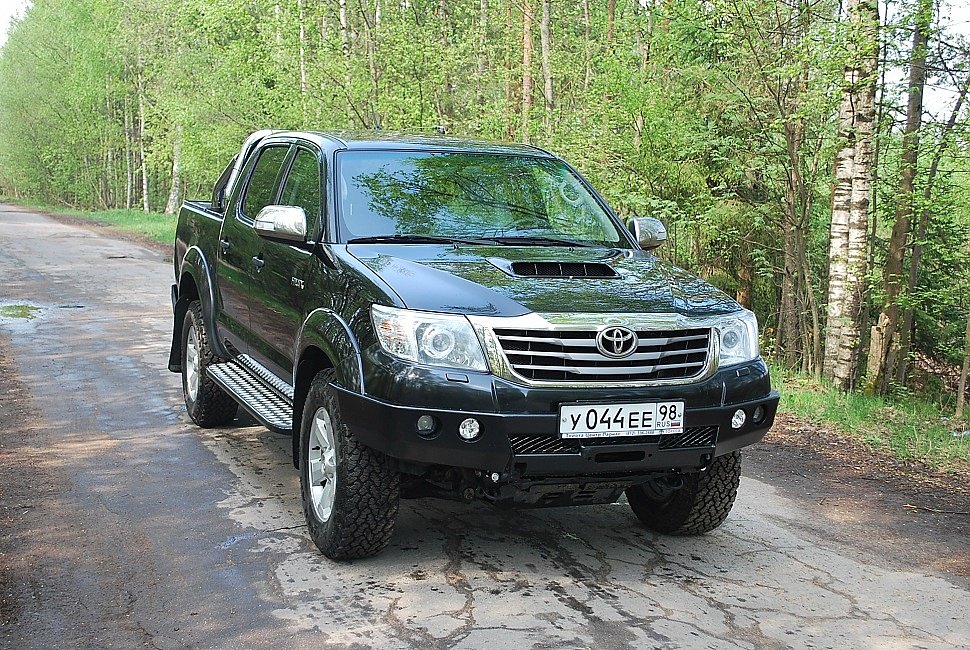 Cиловые бамперы Toyota Hi-lux серия Л