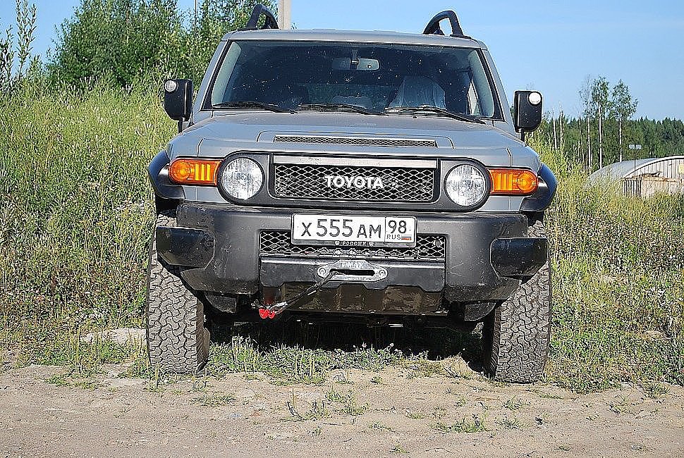 Площадка под лебедку в штатный бампер FJ Cruiser