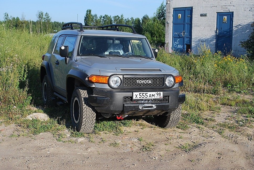 Площадка под лебедку в штатный бампер FJ Cruiser