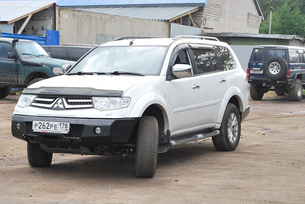 Силовой бампер передний Mitsubishi Pajero Sport II (серия Л)