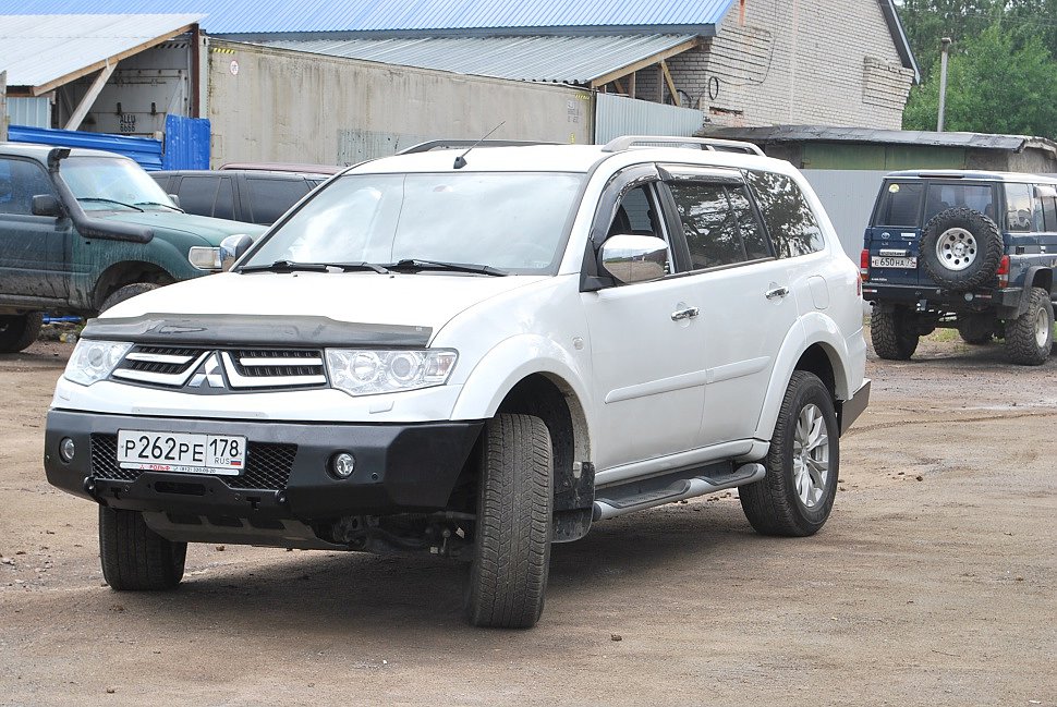 Силовой бампер передний Mitsubishi Pajero Sport II (серия Л)