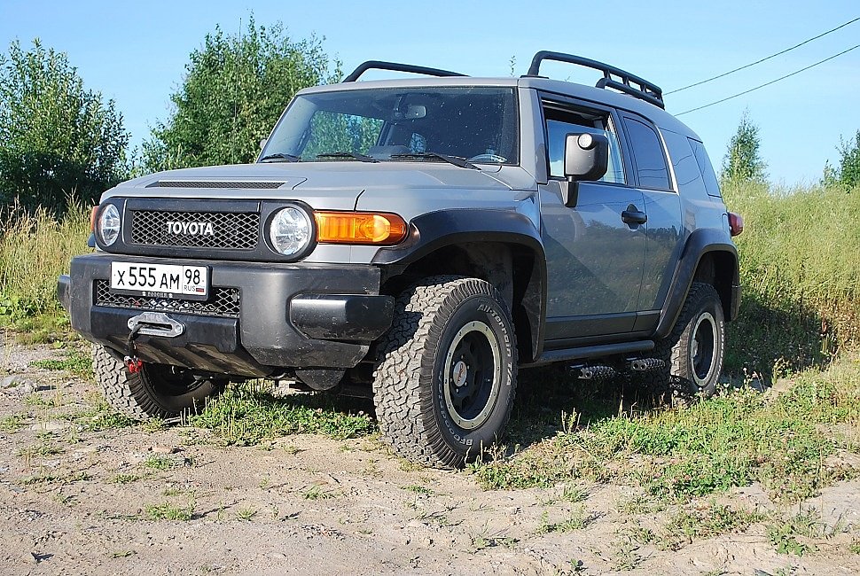 Площадка под лебедку в штатный бампер FJ Cruiser