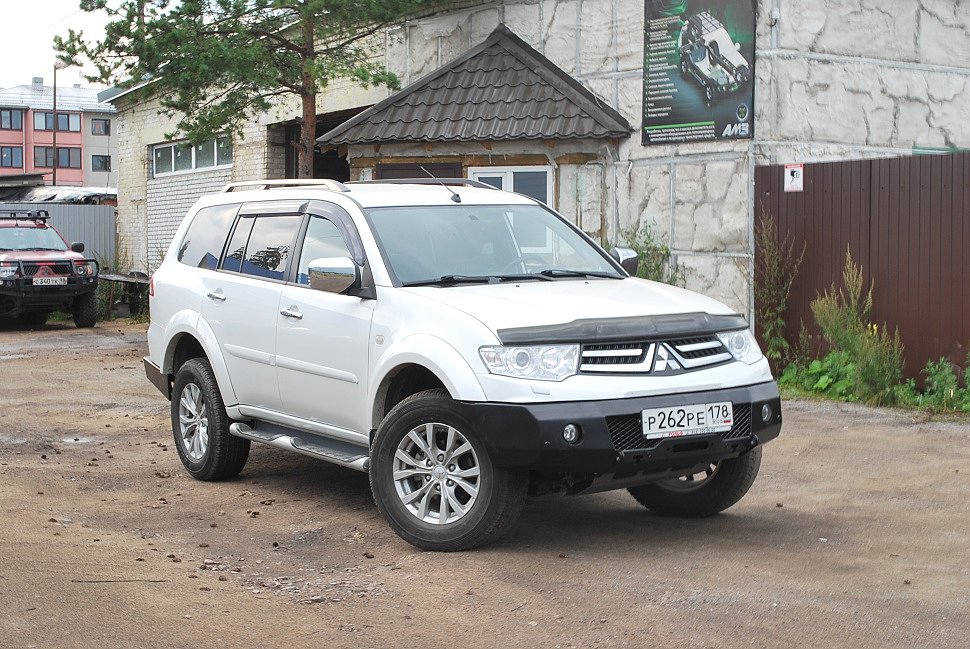 Силовой бампер передний Mitsubishi Pajero Sport II (серия Л)