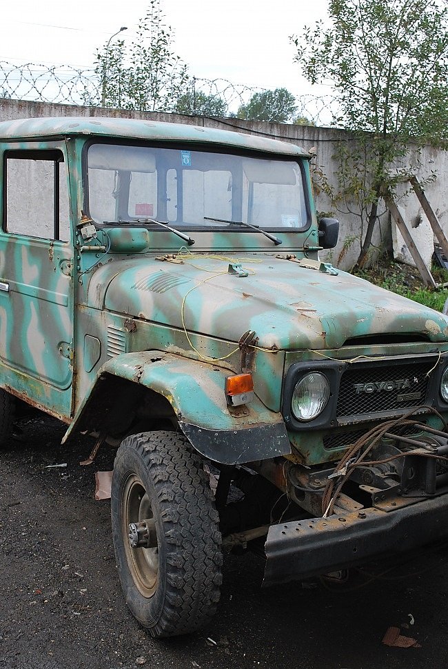 Toyota Land Cruiser 40 реставрируем, ставим мосты Toyota Land Cruiser 80, лифтуем