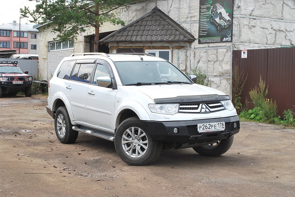 Силовой бампер передний Mitsubishi Pajero Sport II (серия Л)