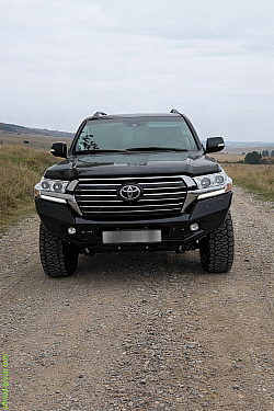 Передний силовой бампер для Toyota Land Cruiser 200