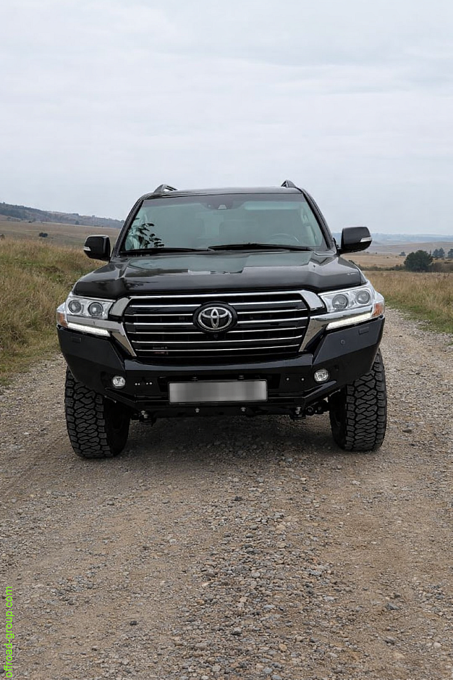 Передний силовой бампер для Toyota Land Cruiser 200