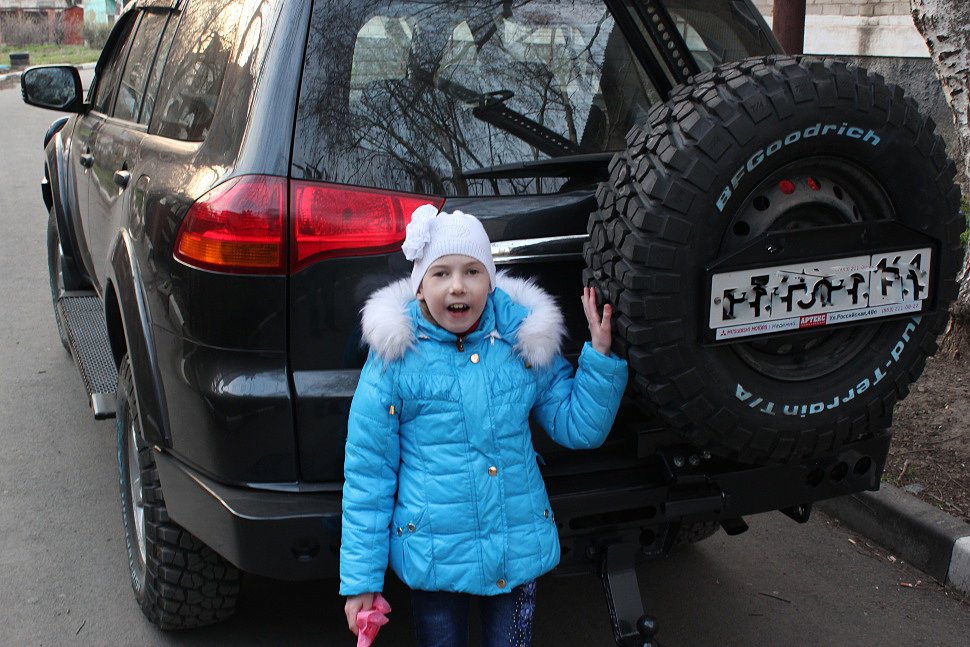 Силовые пороги для Pajero Sport 2