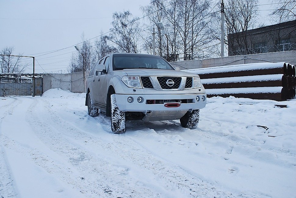 Nissan Navara силовой обвес (передний силовой бампер, задний силовой бампер, защита  днища, боди лифт кузова)Передний силовой бампер Nissan Navara, производства компании "Тамерлан"