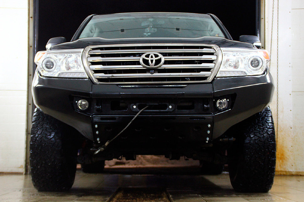 Силовой бампер для Land Cruiser 200 Rhino