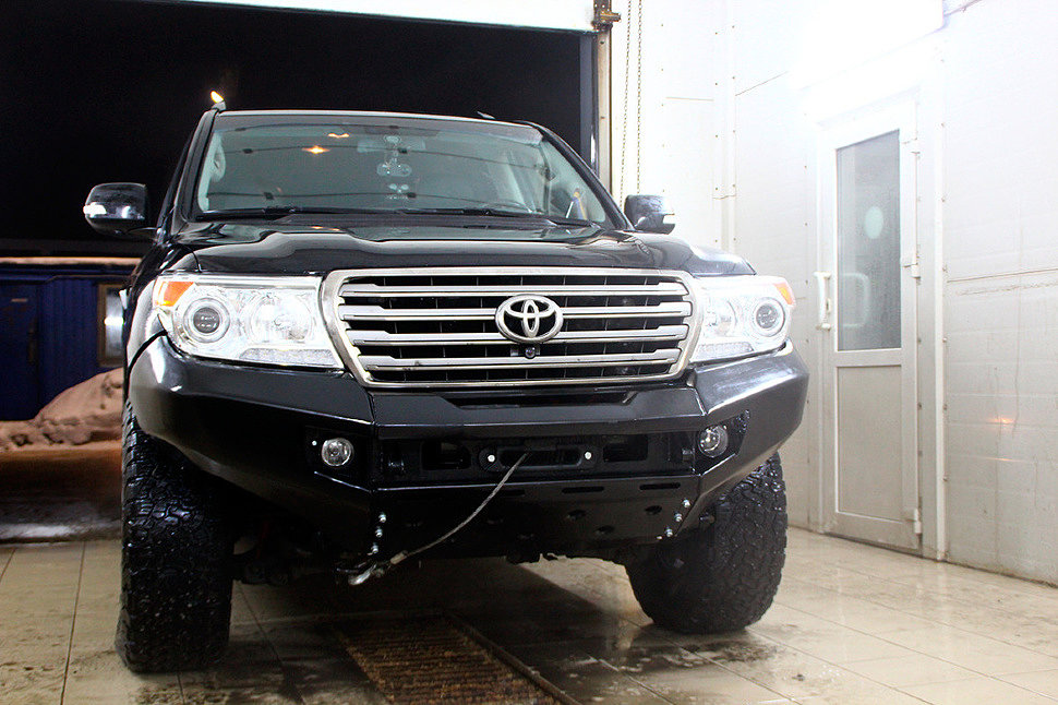 Силовой бампер для Land Cruiser 200 Рино
