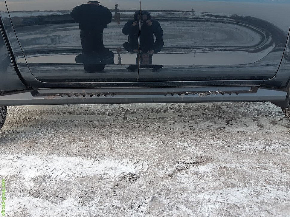 Силовые пороги для Toyota Hilux 8