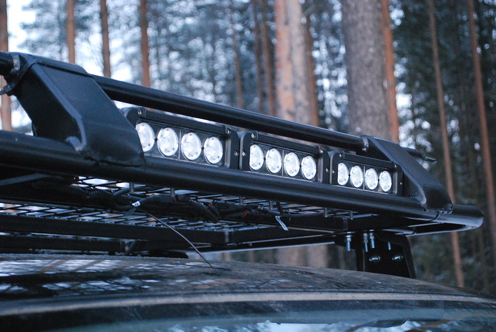 Силовой обвес Toyota Hilux экспедиционный багажник