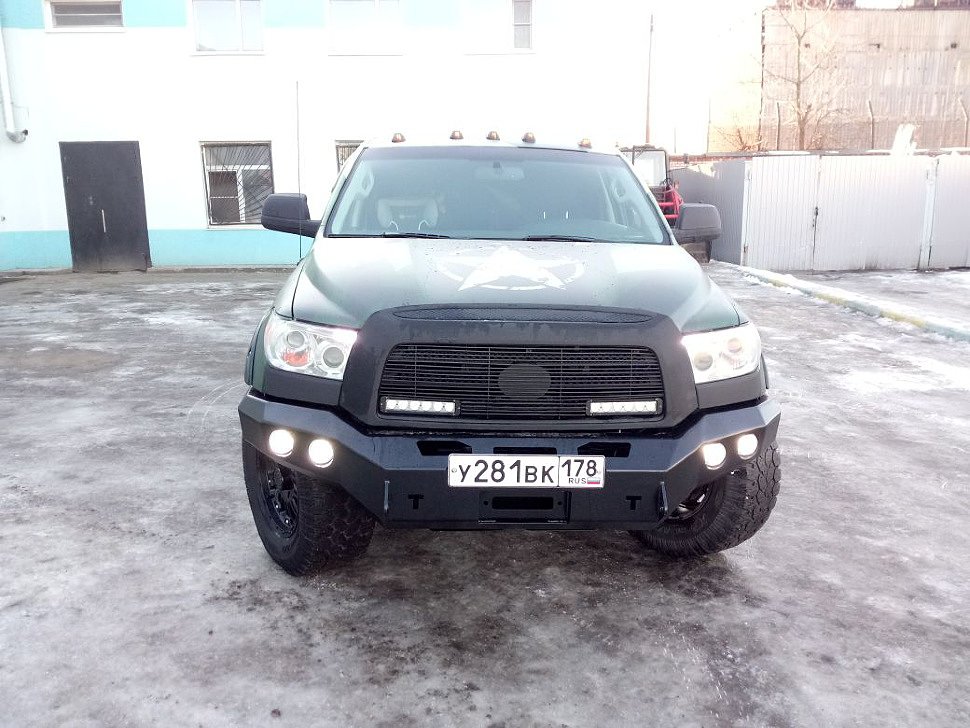 Силовой бампер на Toyota Tundra