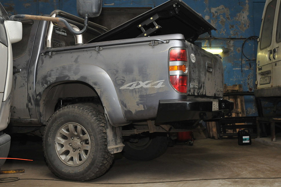 Силовой бампер задний  Mazda BT50