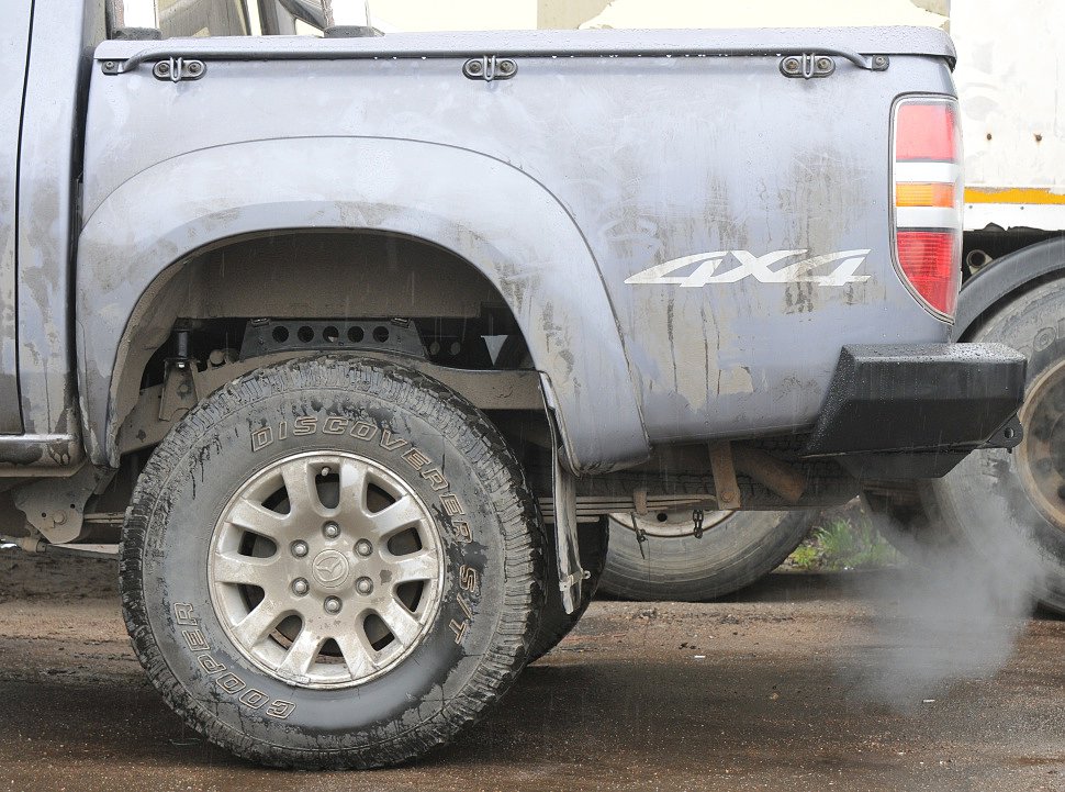 Силовой бампер задний  Mazda BT50