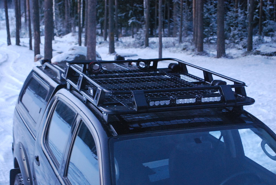 Силовой обвес Toyota Hilux экспедиционный багажник