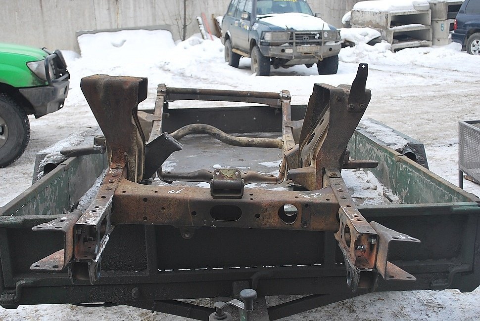 Toyota Land Cruiser 40 реставрируем, ставим мосты Toyota Land Cruiser 80, лифтуем