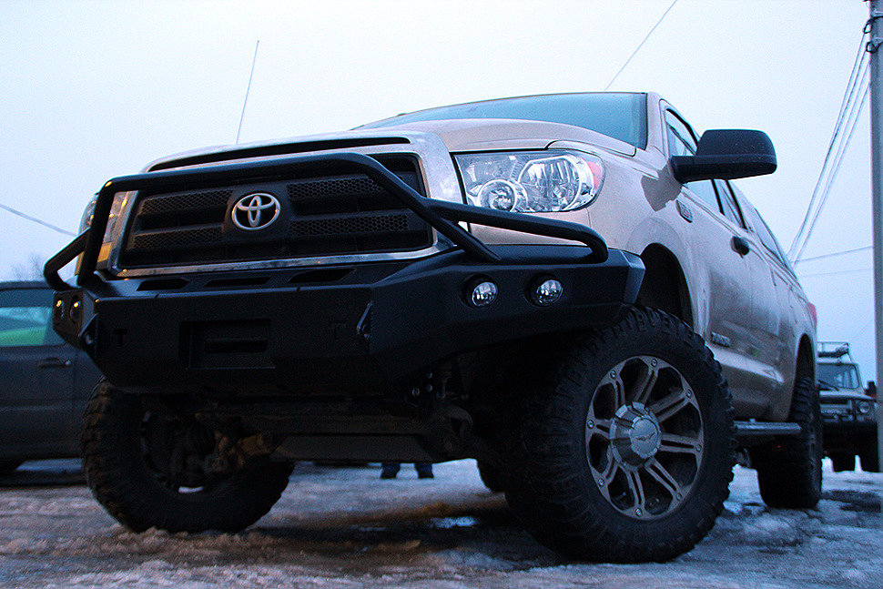 Силовой бампер передний Toyota Tundra
