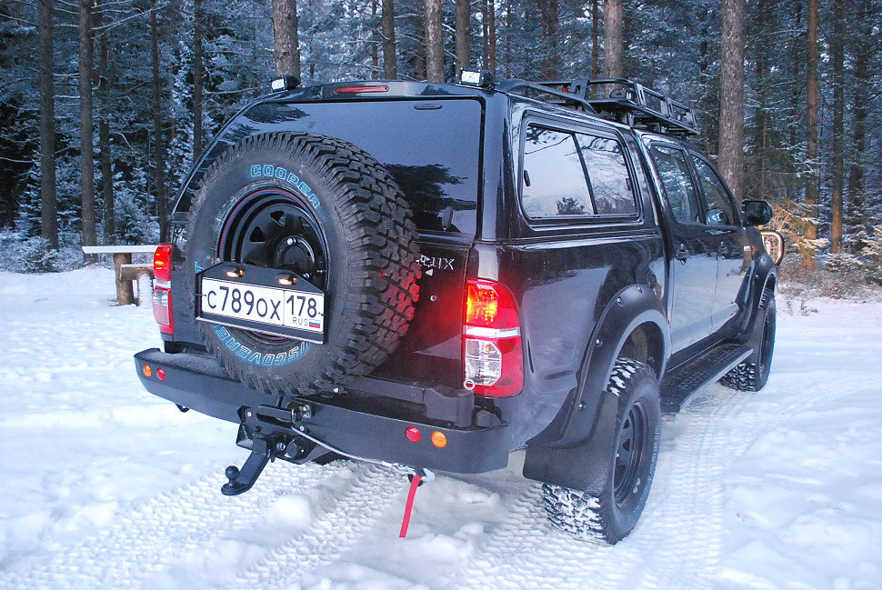 Силовой обвес Toyota Hilux задний бампер, калитка