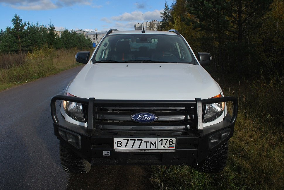 Передний силовой бампер на Ford Ranger