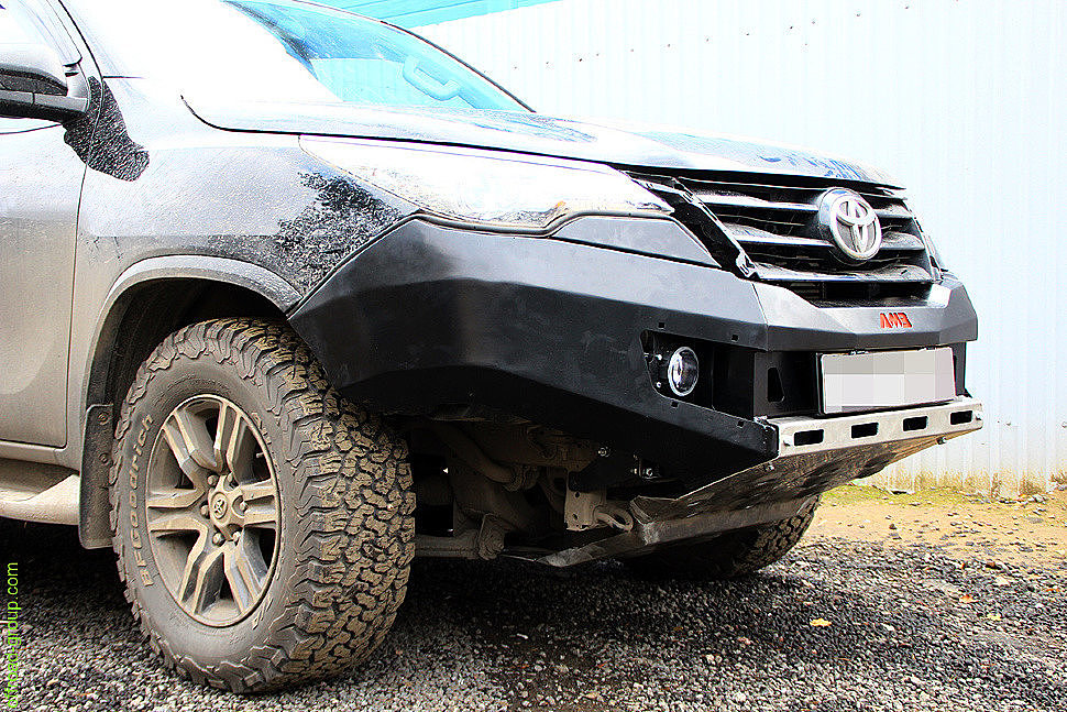 Силовой бампер для Toyota Fortuner