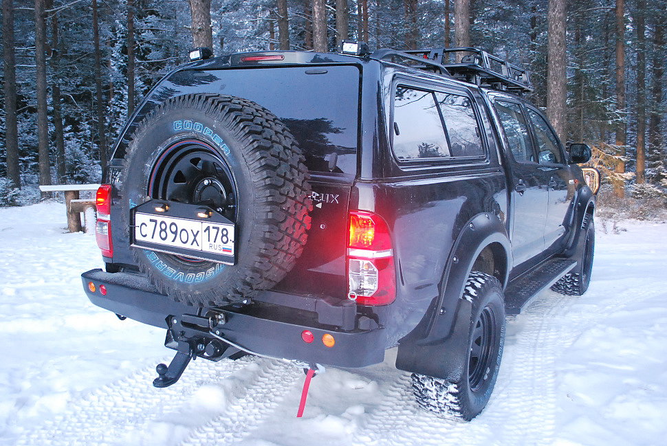 Силовой обвес Toyota Hilux задний бампер, калитка