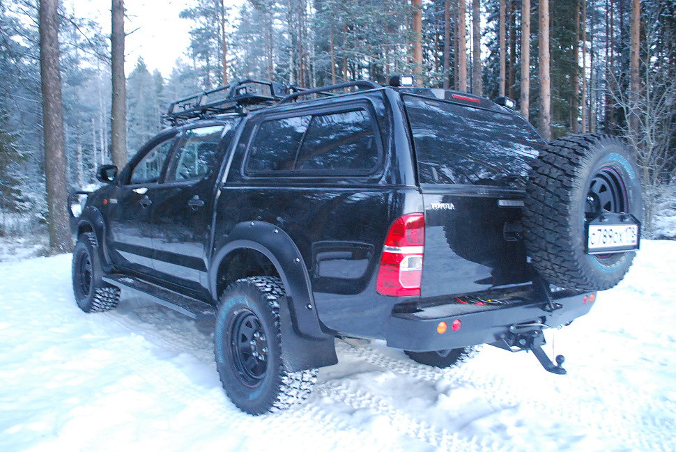 Силовой обвес Toyota Hilux задний бампер, калитка