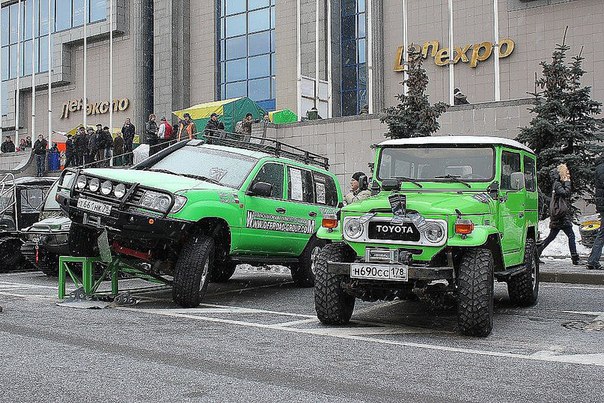 Подготовленные внедорожники - выставка в Lenexpo
