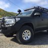 Передний  бампер для Land Cruiser 200