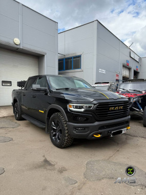 Площадка под лебедку в передний штатный бампер  Dodge Ram 1500 Crew Cab (5 поколение) (18-24)